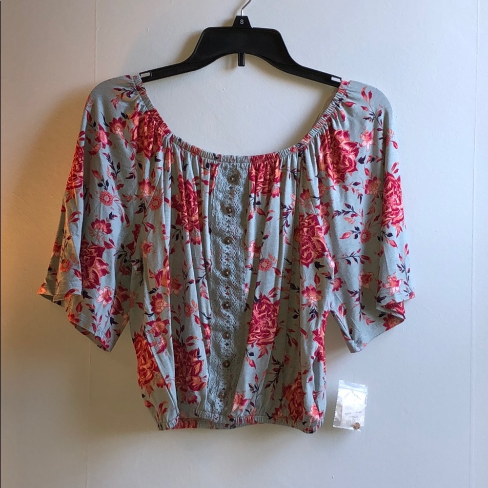 Off the shoulder snitched flower top